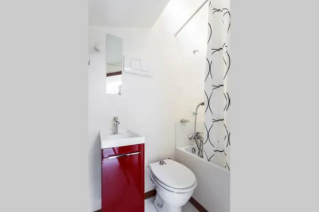 Le Grenier Apartment Bologna 0*,